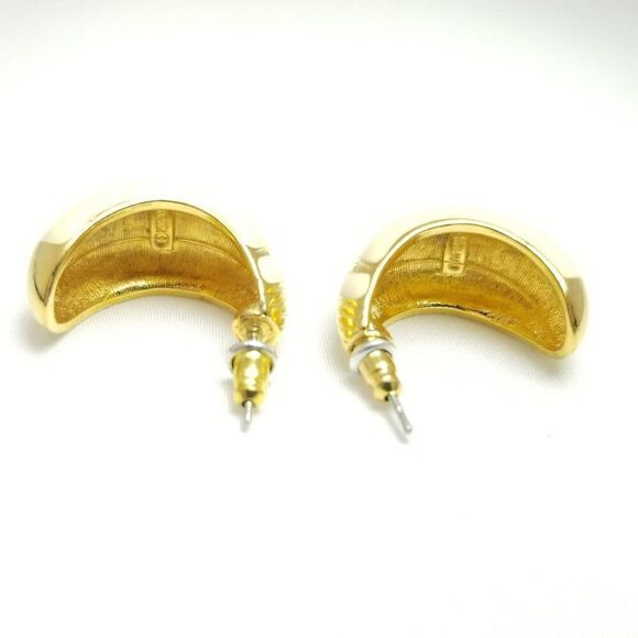 Vintage Napier Cream Enamel and Gold Tone Half Hoop Stud Earrings, Estate - Picture 4 of 8
